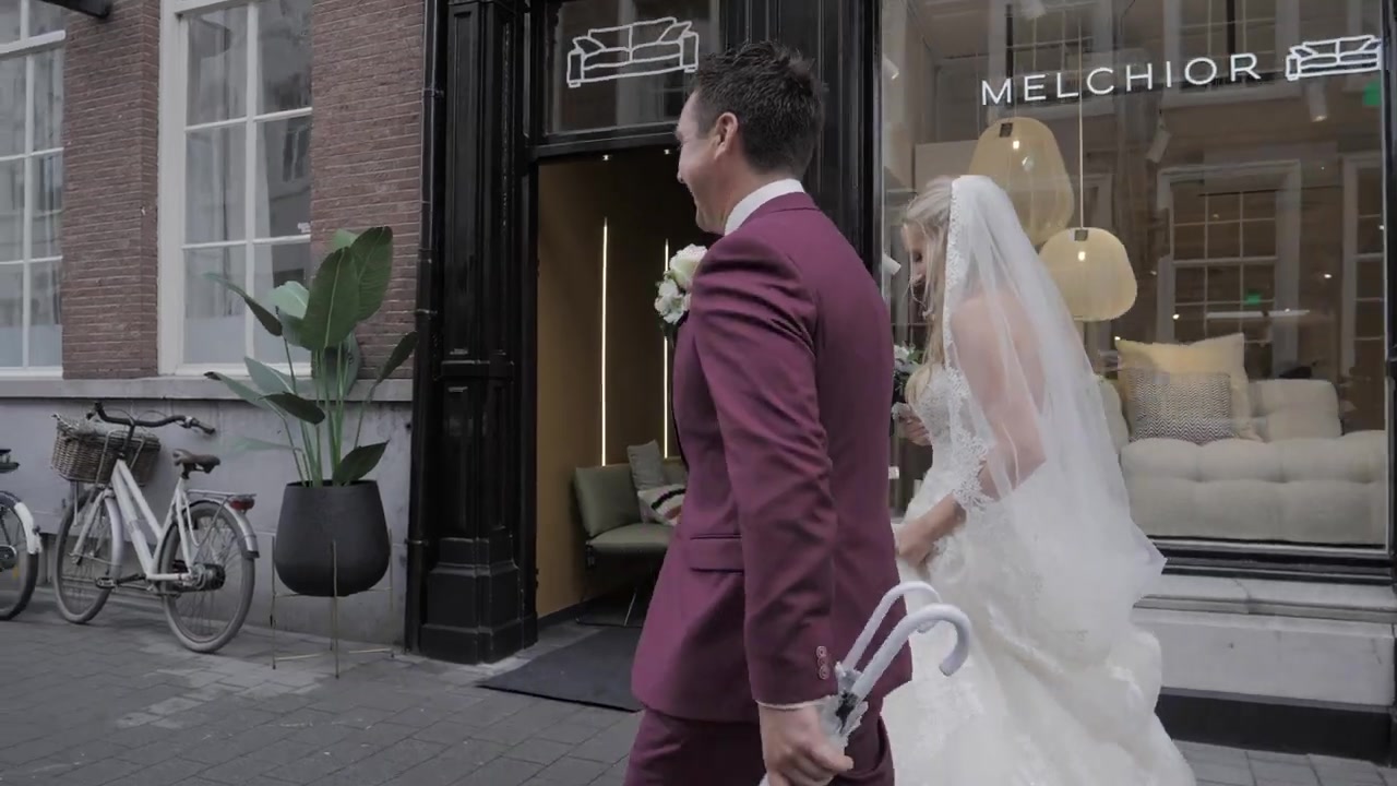 Still uit de trouwfilm van Marjolein en Robin